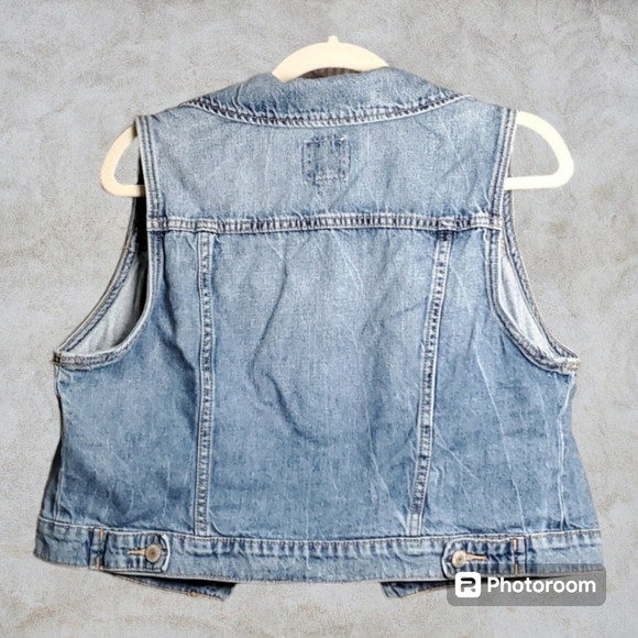 Old Navy vest women's junior size large demin broken in comfy - Picture 3 of 7